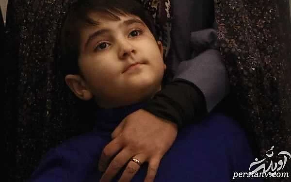 پسر بازیگر معروف جلوی دوربین پسر بازیگر معروف جلوی دوربین